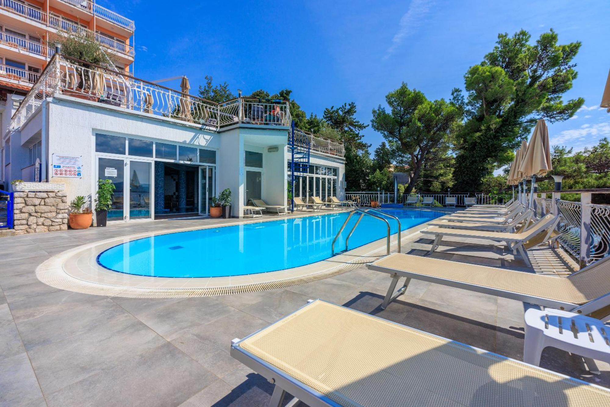 Mediteran Maradiso Hotel By Aminess Crikvenica Exterior foto