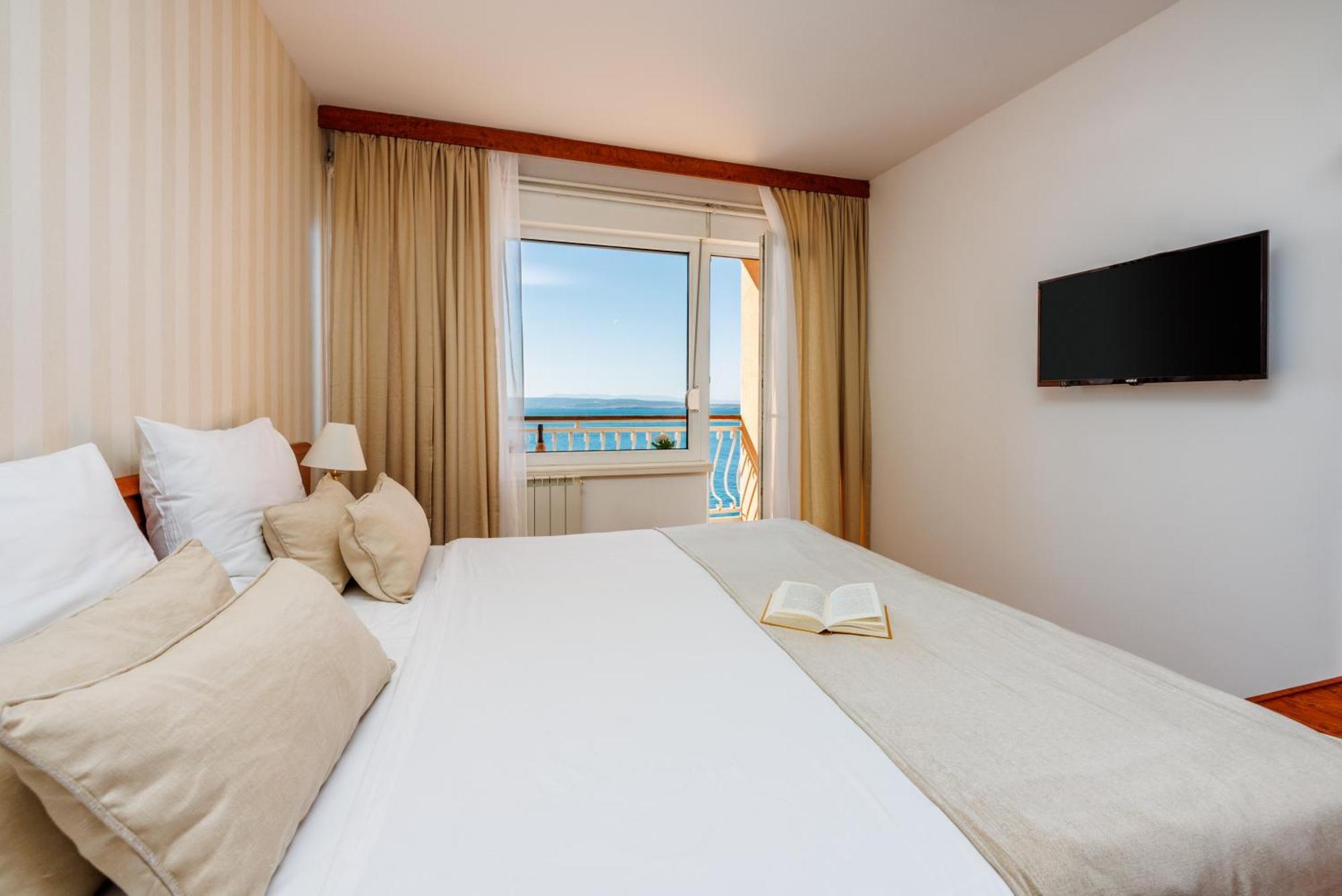 Mediteran Maradiso Hotel By Aminess Crikvenica Exterior foto